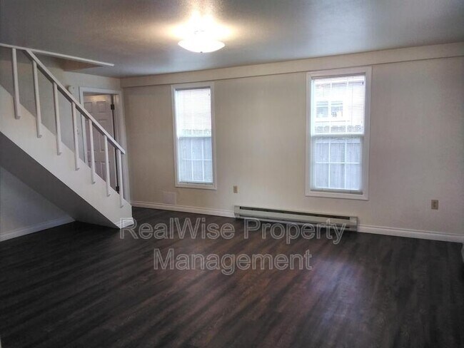 Foto del edificio - 1125 W Brown Ave