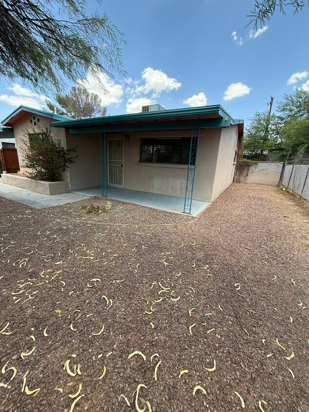 Primary Photo - FOR RENT