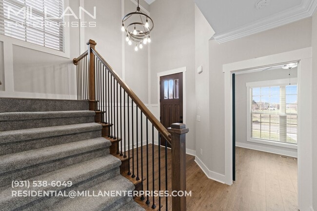 Building Photo - Elegant All-Brick Townhome in a Gated Community in Sango