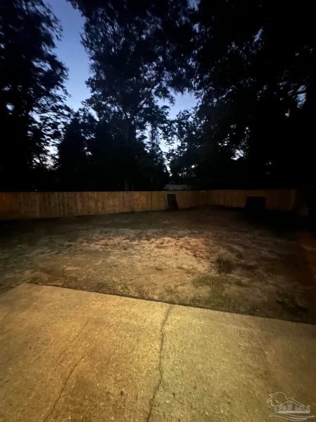 Building Photo - 808 Wickwood Cir