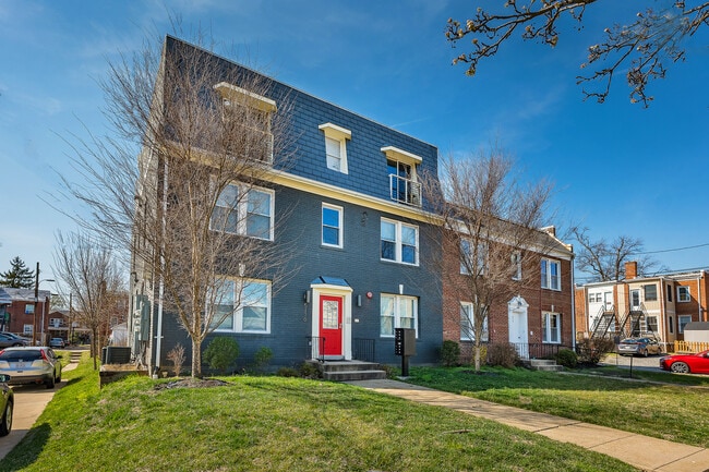 Photo - 5110 Fort Totten Dr NE (Washington, DC) Apartment