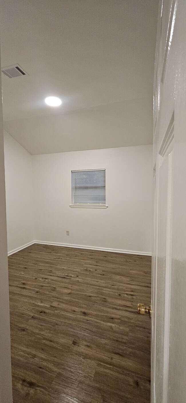 Foto del edificio - 285 Hickory Rd