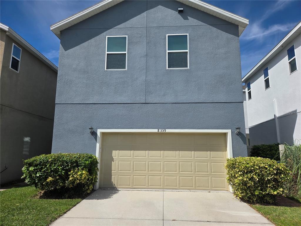 Foto principal - 8359 Lookout Pointe Dr