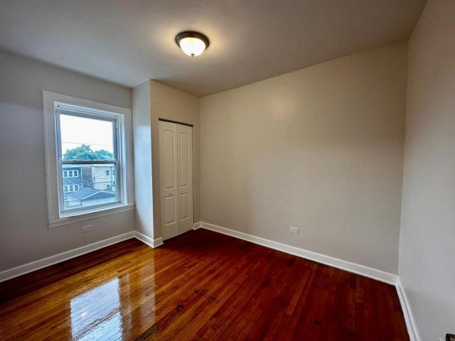 Foto del edificio - 2 bedroom in Chicago IL 60651