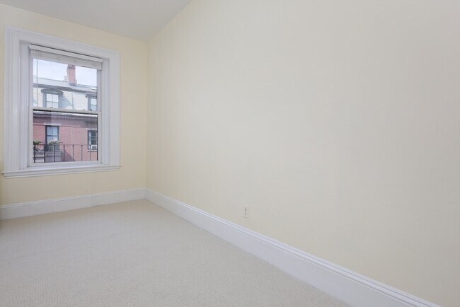 Building Photo - 39 Marlborough St
