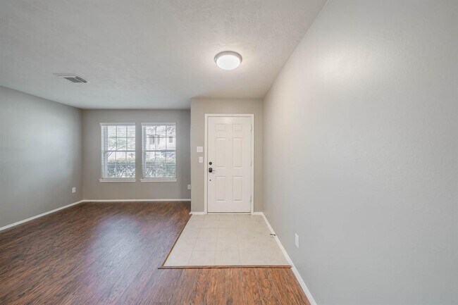 Building Photo - 9322 Canady Park Ln