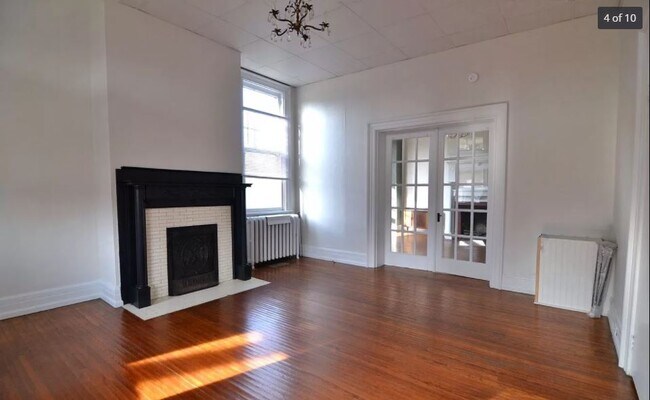 Building Photo - 2110 Rivermont Ave