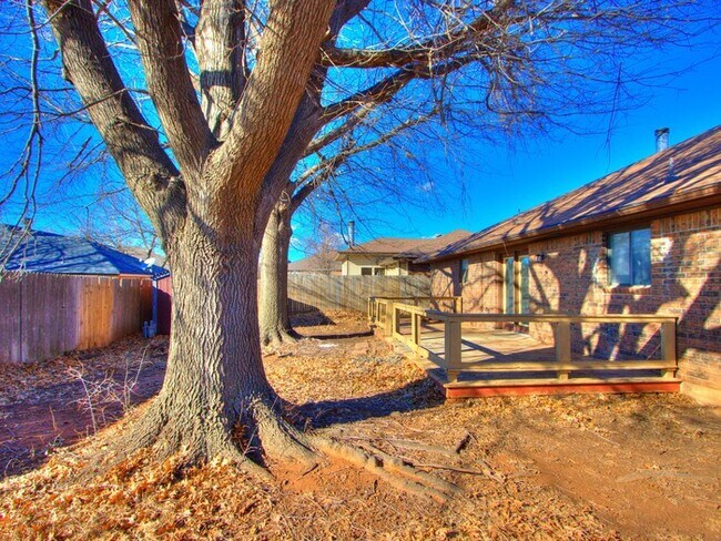 Building Photo - 509 Bluegrass Ln