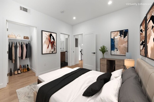 Building Photo - 1376 Edgecliffe Dr