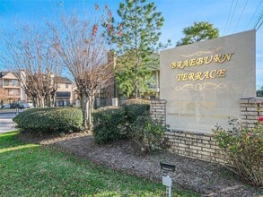 Building Photo - 10101 S Gessner Rd