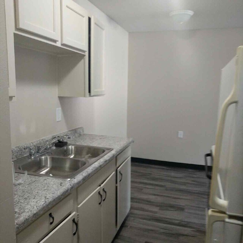 1511 Westminster St Unit 1511108, Saint Paul, MN 55130 Room for Rent