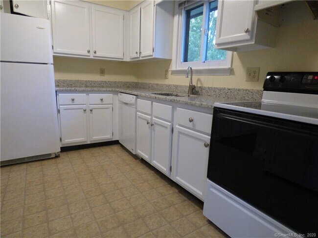 Foto del edificio - 59 Homestead Ln