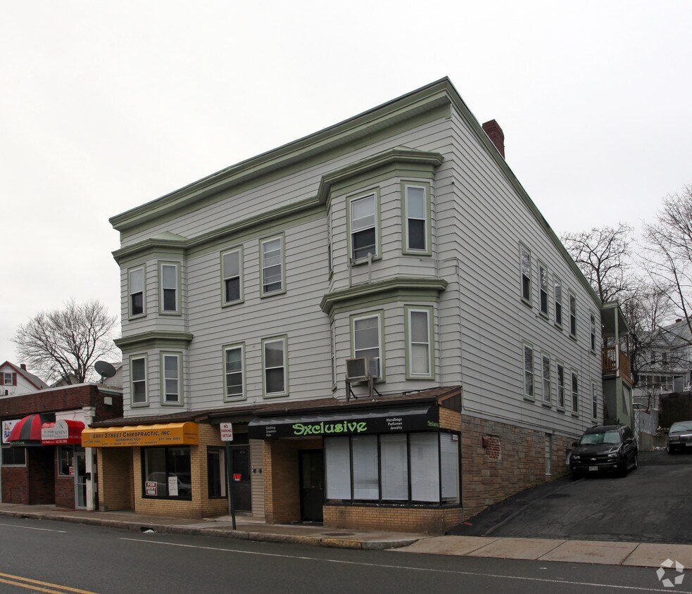 Primary Photo - 210-216 Ferry St