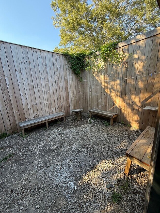 Foto del edificio - Beautiful Studio For Rent. Great Location ...