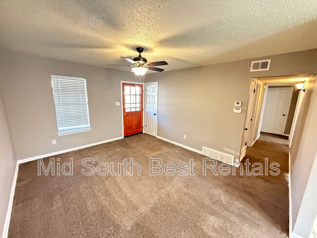 Building Photo - 5402 Breckenwood Dr