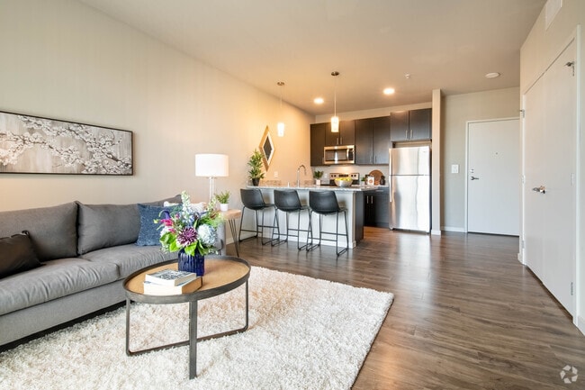 1 habitación, 1 baño - 692 pies cuadrados - Sugar Creek Commons