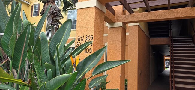 Foto del edificio - 6240 Contessa Dr