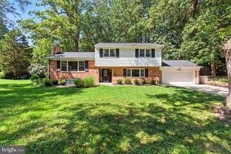 Building Photo - 9104 Hamilton Dr
