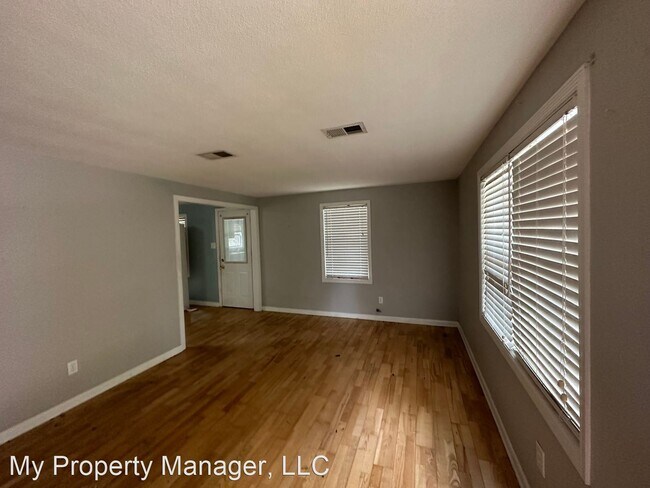 Foto del edificio - 3 br, 1.5 bath House - 855 Fairlawn Drive