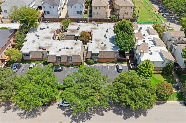Foto del edificio - 4112 Bowser Ave