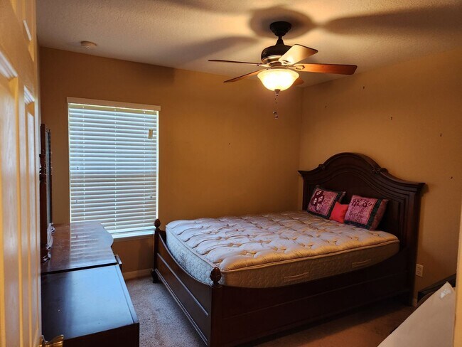 Foto del edificio - 3 Bedroom Townhome in Sanford