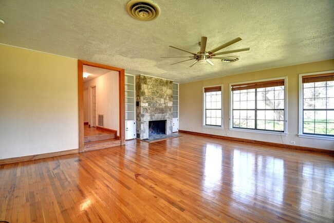 Building Photo - 151 Nimitz Rd