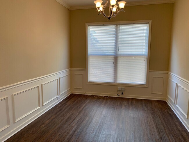 Building Photo - 5990 Crestwick Wy