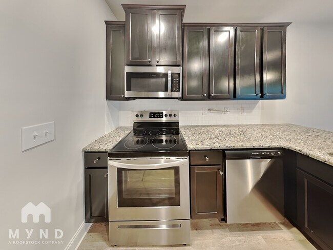 Foto del edificio - 10170 Benton Woods Dr