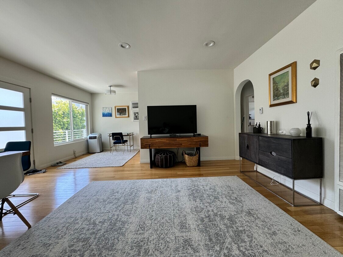Foto principal - 1144 Stanford St