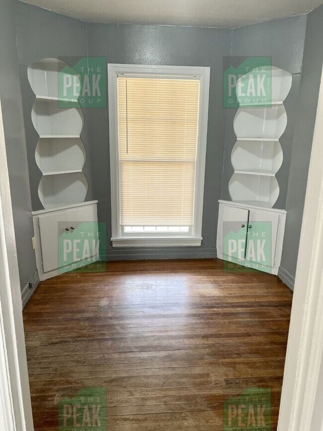 Building Photo - Move-In Special + WAIVED ADMIN FEE FOR LEA...