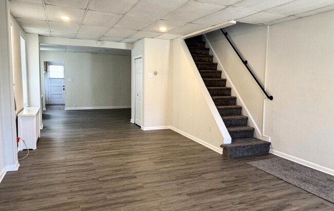 Building Photo - 3Bedroom 1Bathroom home in Bridesburg Avai...