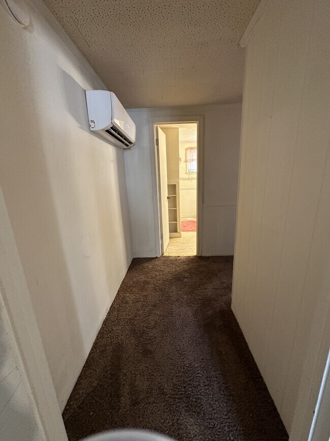 Foto del edificio - 7992 Reynolda Rd