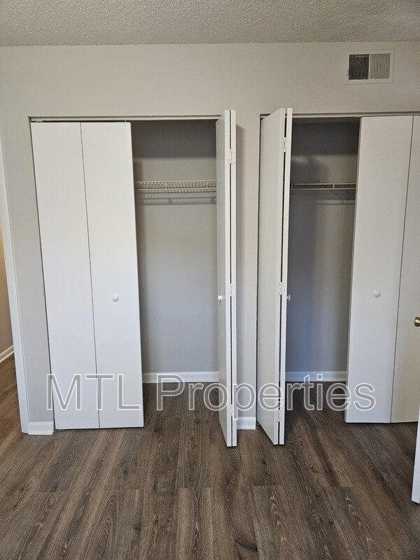 Foto del edificio - 1684 Eagles Pl