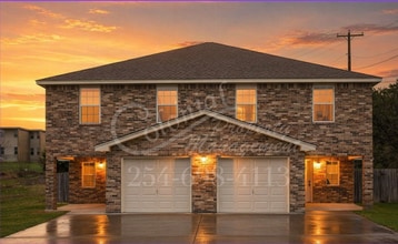 Building Photo - 901 Carla Kay Dr
