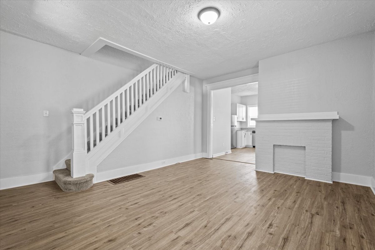 Primary Photo - 401 Highfield Ave