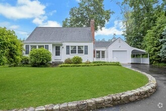 Building Photo - 54 Oak Grove Pl