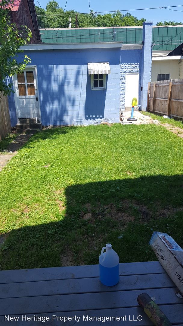 Foto del edificio - 227 E Chestnut St