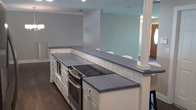 Foto del edificio - 71 Brookwood Dr