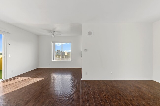 Foto del edificio - 809 Edgewood St