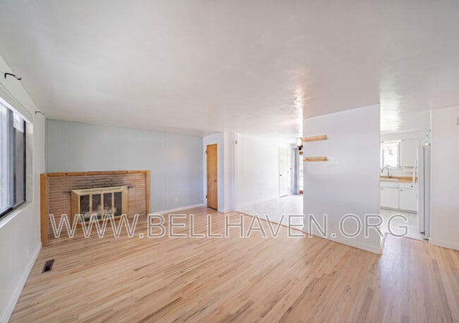 Building Photo - 618 Davidson Dr
