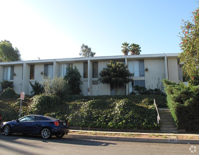 Building Photo - 944 W Mabel Ave