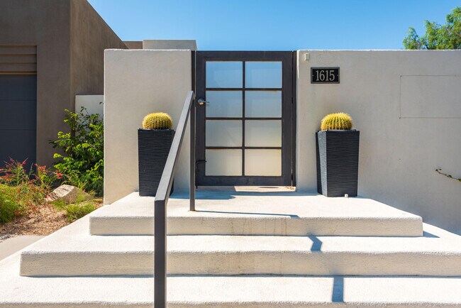 Building Photo - 1615 Savvy Ct