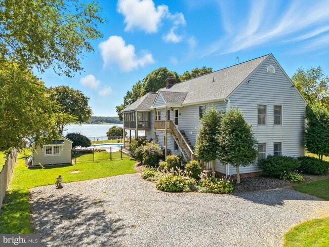 Foto del edificio - 638 Marlborough Point Rd