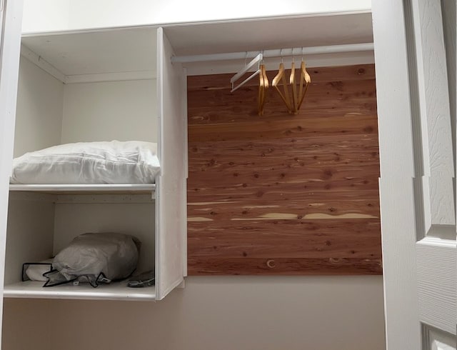 Building Photo - 206 Division Street