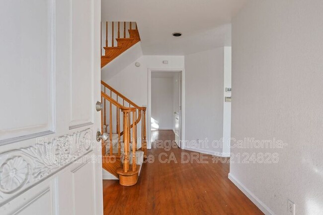 Building Photo - 2891 Merriam Ln