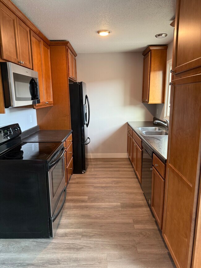 Cocina - 5401 W 25th St