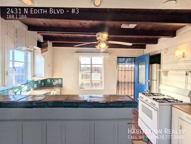Foto del edificio - 2431 N Edith Blvd