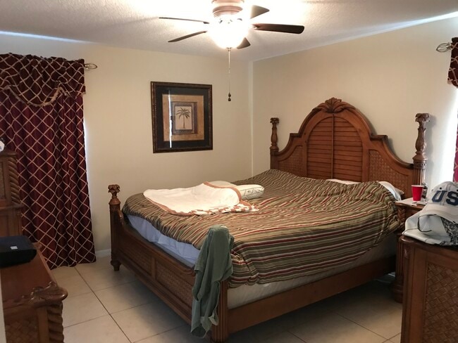 Building Photo - 461 Daniels Pointe Dr