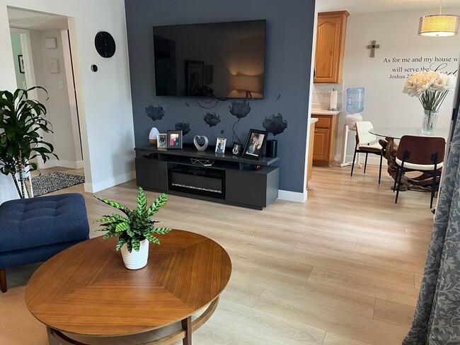 Foto del edificio - 3265 Pearl Ln
