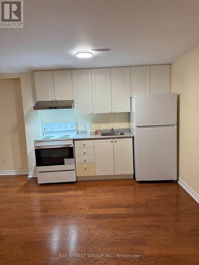 Building Photo - 59 Hunt Ave